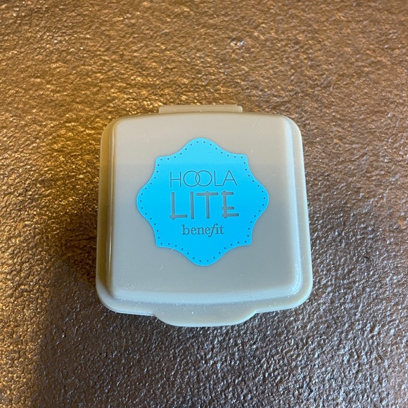 Benefit powder/bronzer - Picture 2 of 3